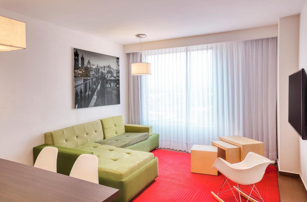 Fiesta Inn Express Puebla Explanada Εξωτερικό φωτογραφία