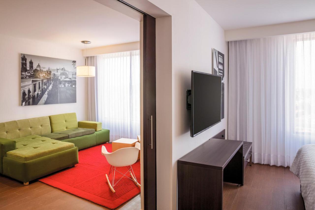 Fiesta Inn Express Puebla Explanada Εξωτερικό φωτογραφία