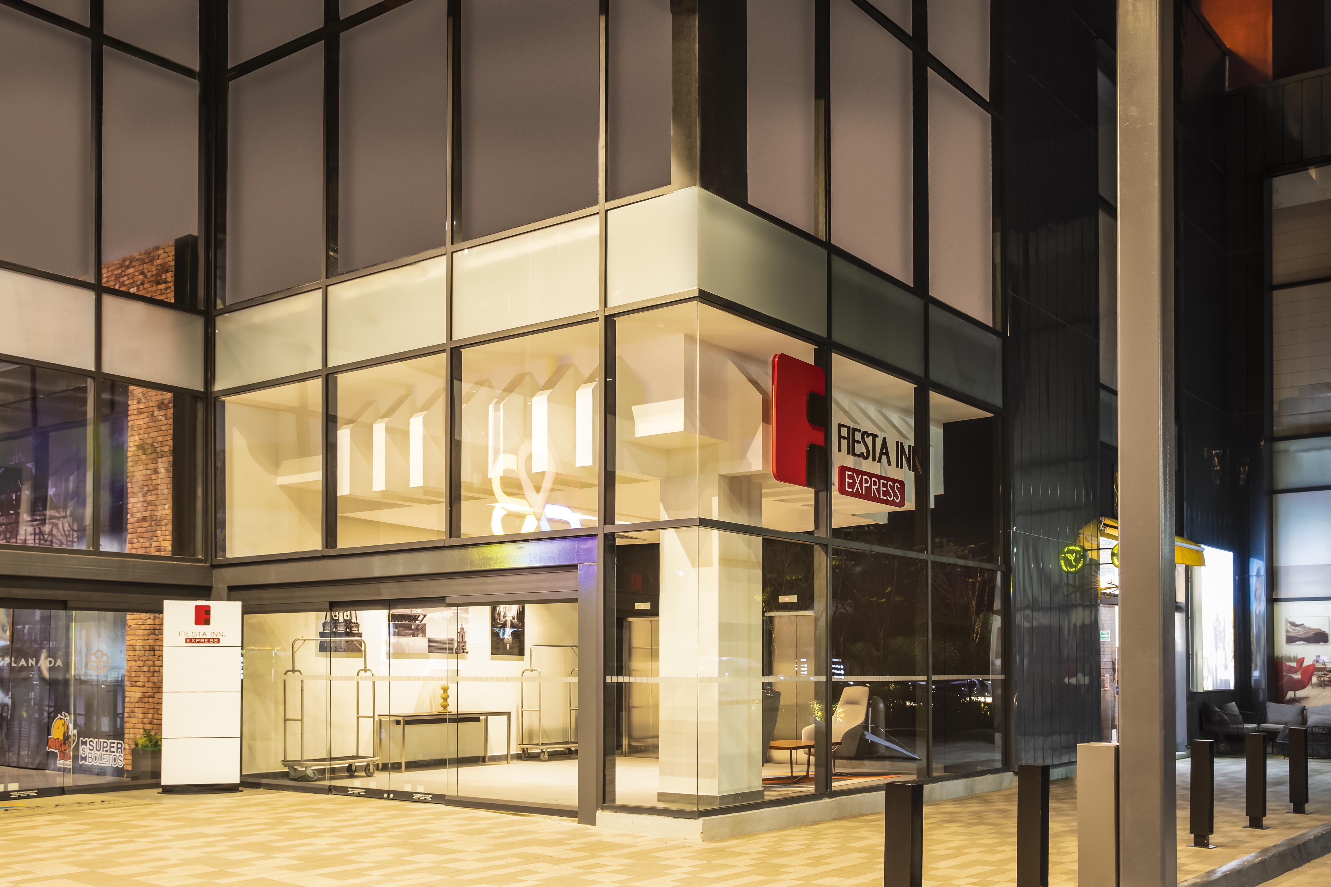 Fiesta Inn Express Puebla Explanada Εξωτερικό φωτογραφία